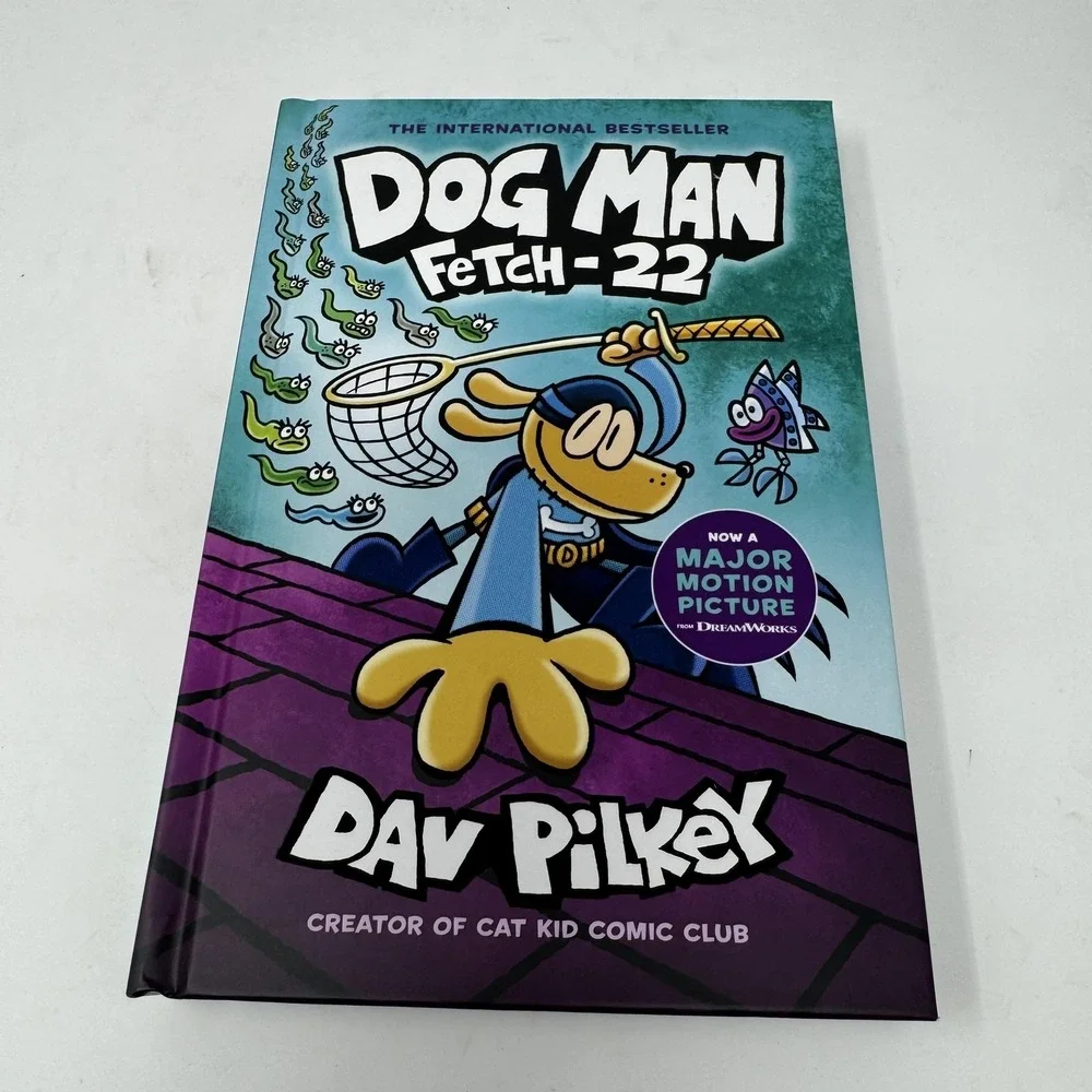 Dog Man Fetch-22 Dav Pilkey Scholastic Blue HC Kids‎ Graphic Novel Humor Comics